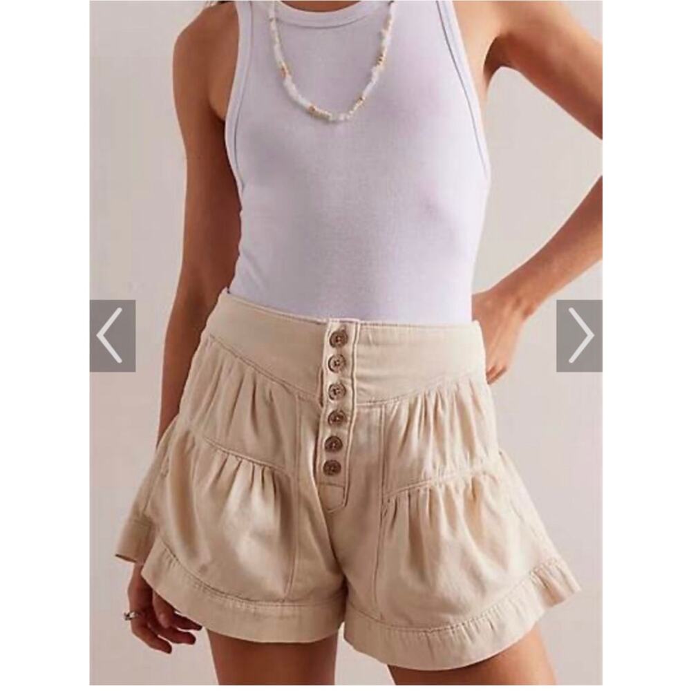 Free People We The Free Fleur Denim Shorts L Bright Lights Cream Pleated Hi Rise